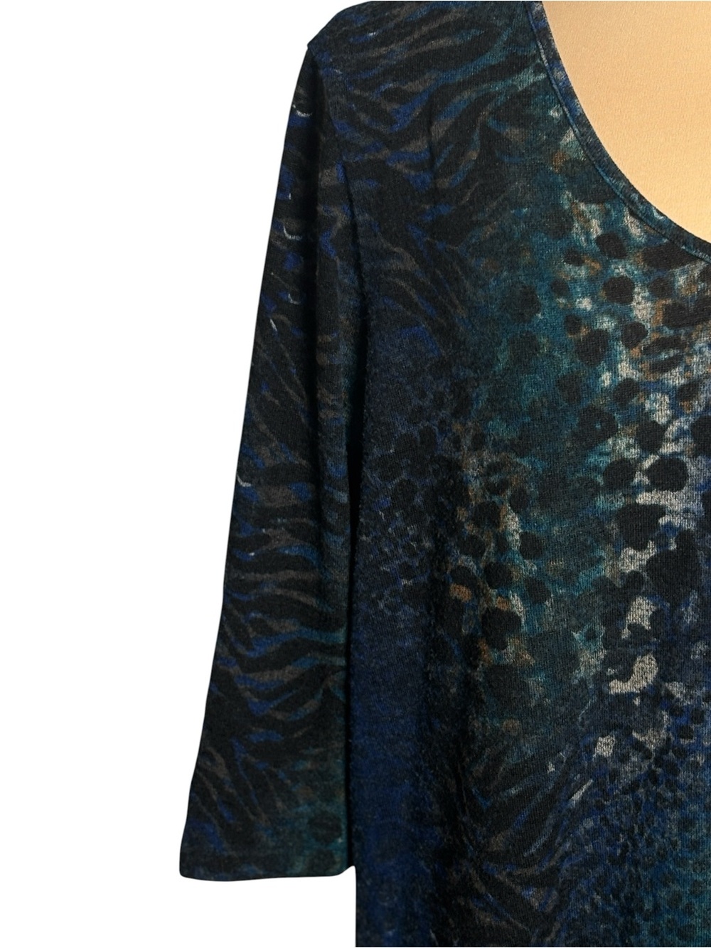 Clara Sun Woo Blue Animal Print Stretch Tunic Top Size M Made in USA - Picture 4 of 7